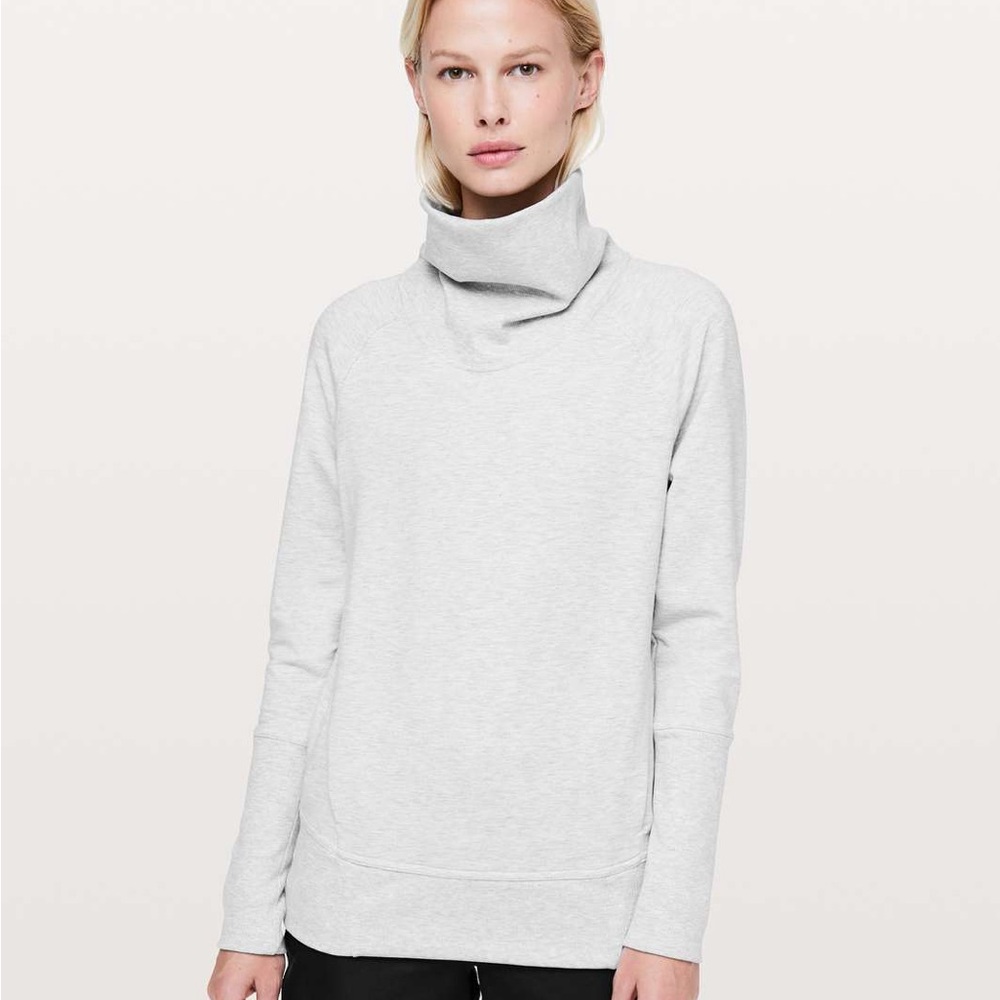Lululemon sweatshirt NWOT